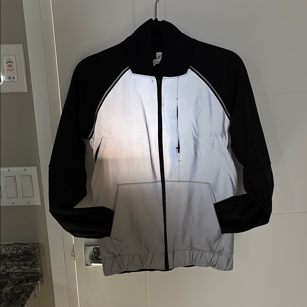 Rare Lululemon reflective run Jacket